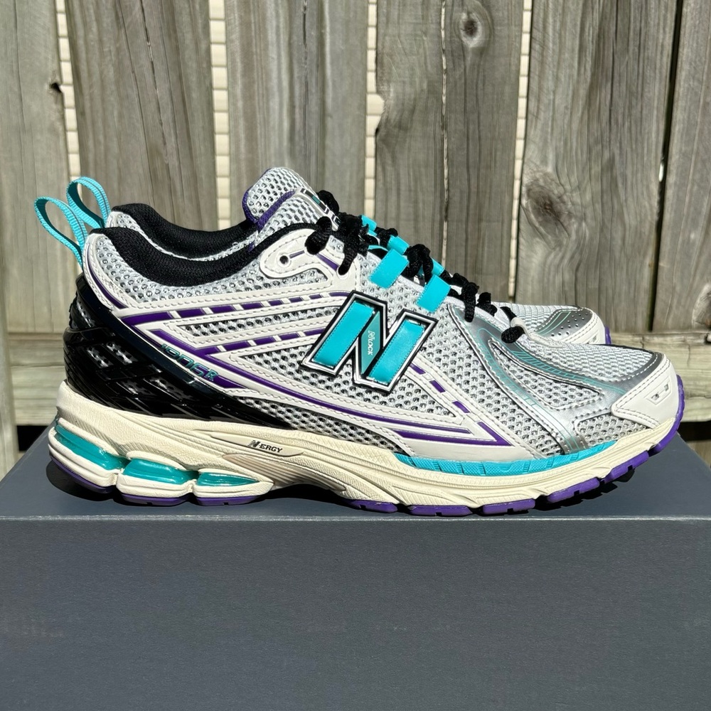 Men’s New Balance 1906r Purple and Green Colorway Size 9.5 Running Sneaker